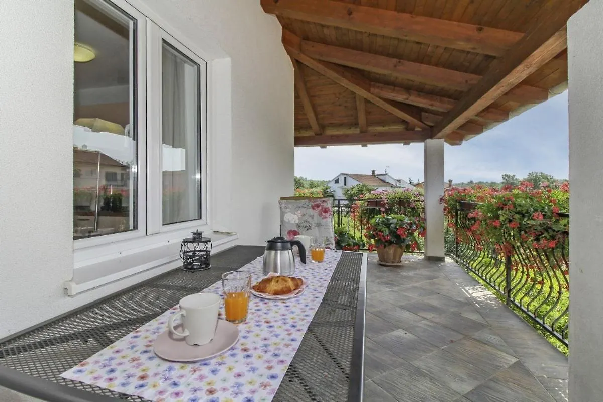 Guest house Eva In Porec * Istrien Vrvari